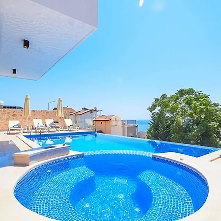 Resital Hotel *